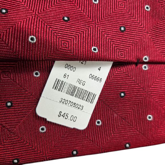 NWT Brooks Brothers 346 Men's Necktie Red‎ Geometric Flower Tie New Silk USA - Picture 4 of 6